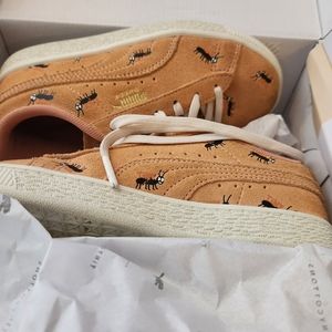 Puma suede coral child Tiny Ant Sneakers size 1C